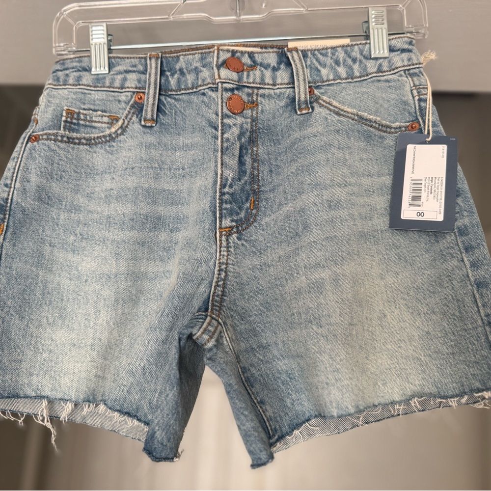 Universal Thread Blue Jean Shorts Distressed Size 00, New with Tags
